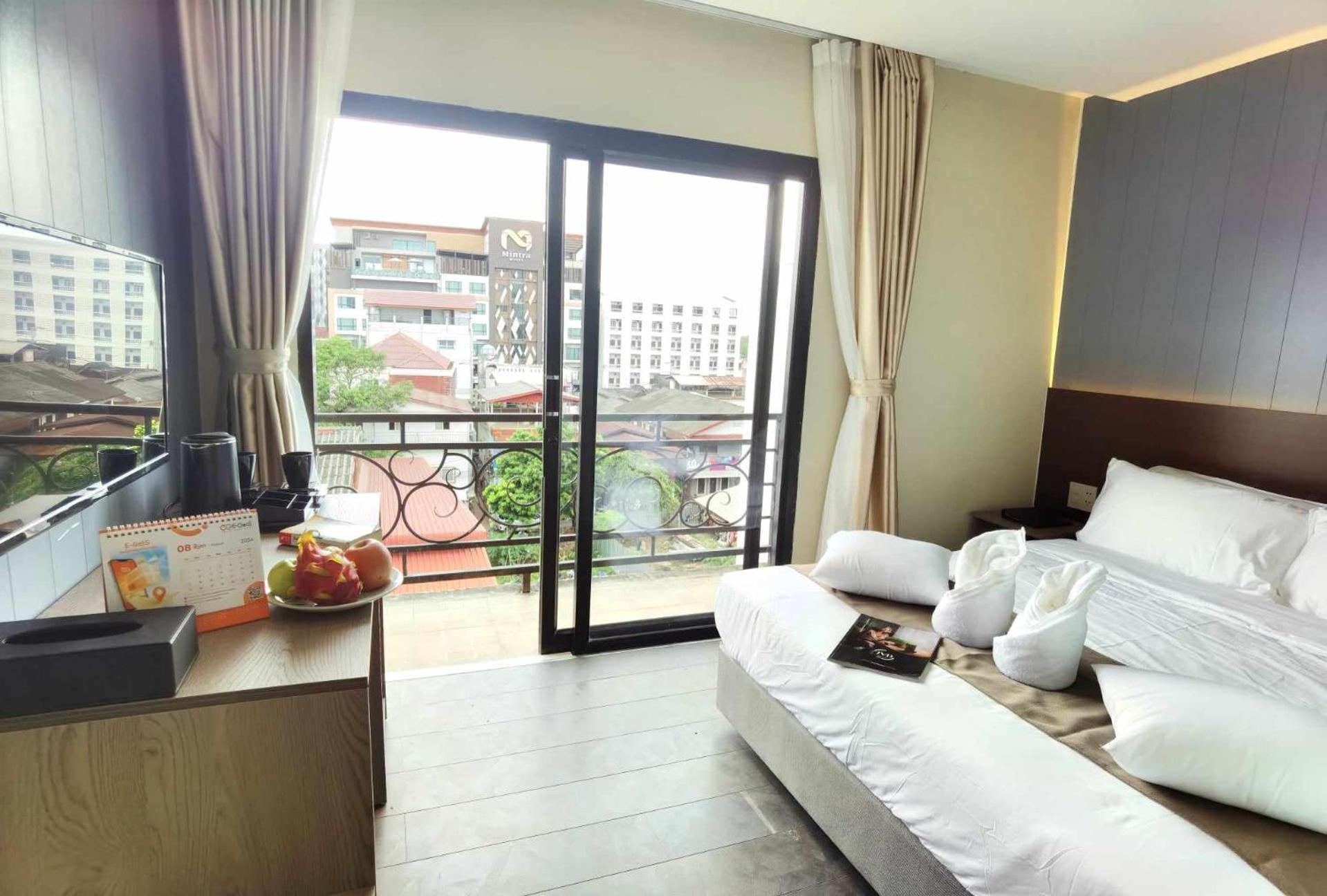 Lucie Hotel Вьентьян Экстерьер фото