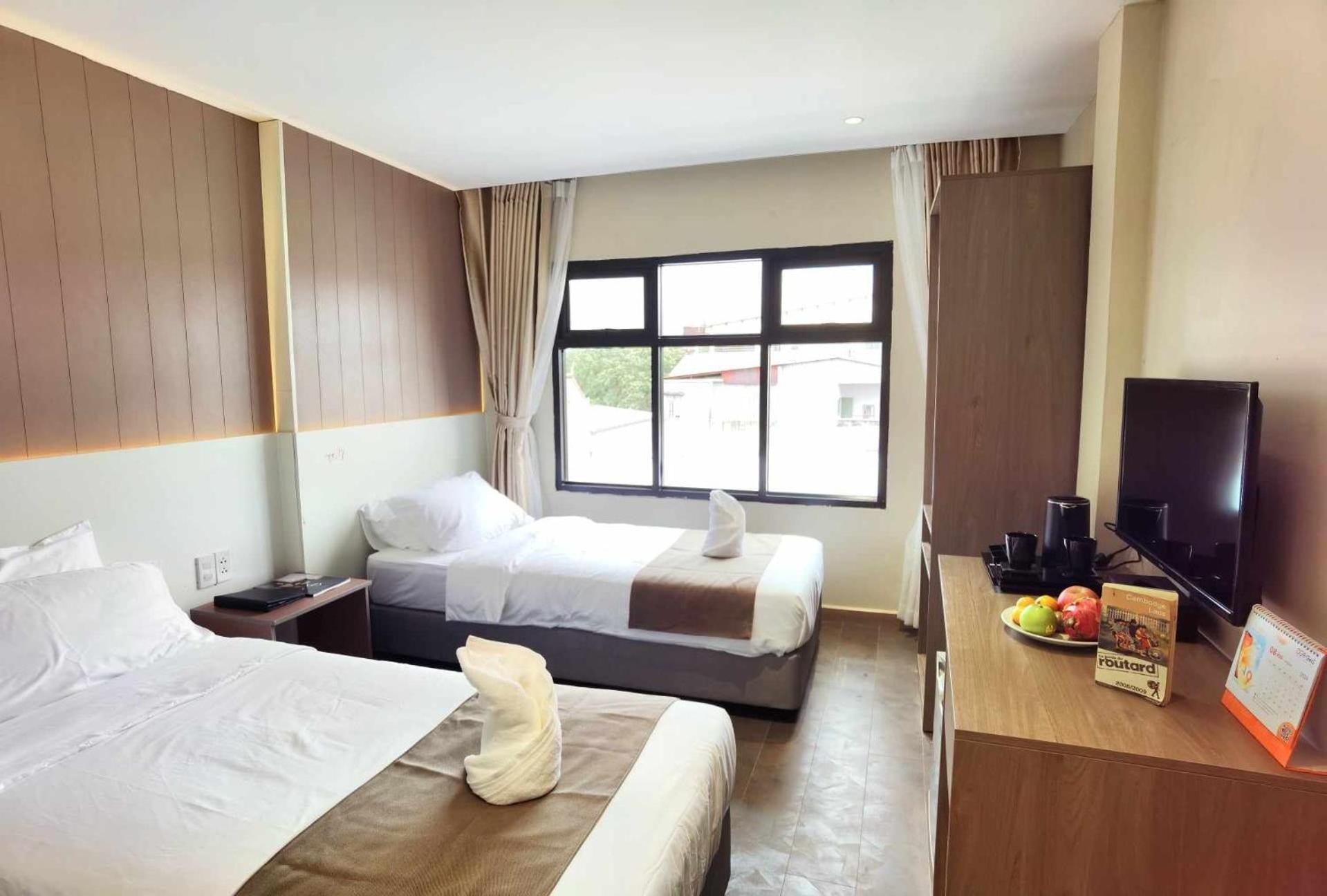 Lucie Hotel Вьентьян Экстерьер фото