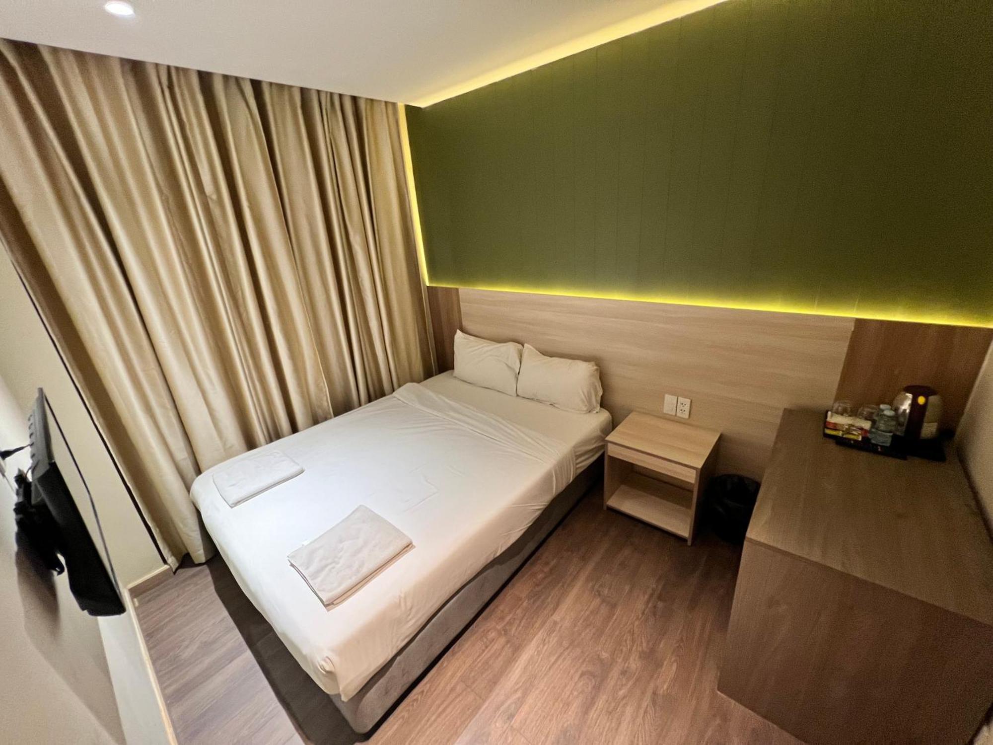 Lucie Hotel Вьентьян Экстерьер фото